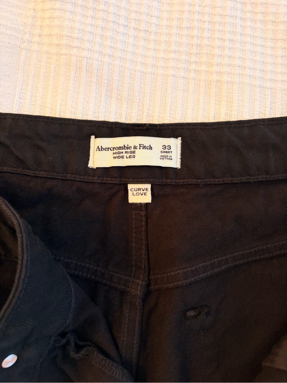 Abercrombie & Fitch Black High-Rise Wide Leg Jeans - SHORT & CURVE